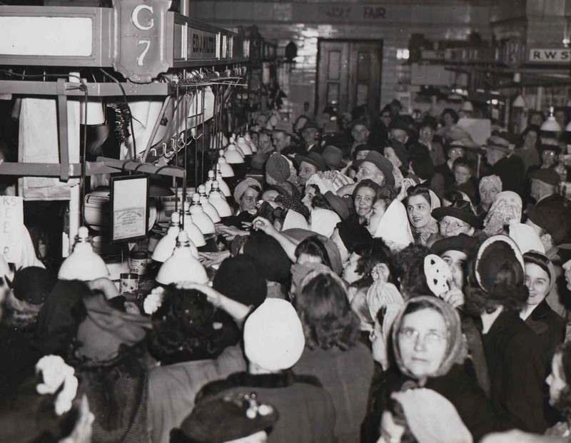 Crowd of Shoppers, 1946