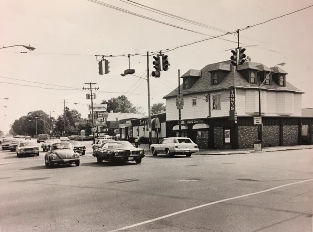 Tony's Restaurant