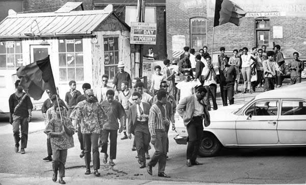 Black nationalists protest Evans' conviction