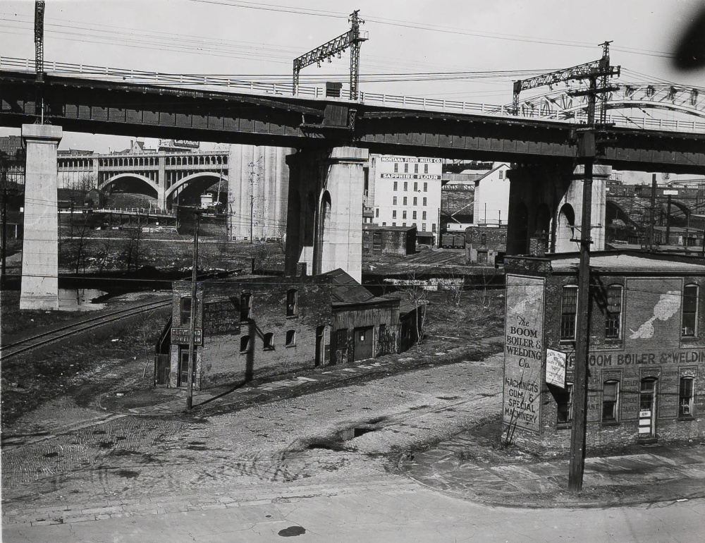 Gravity Place in the Twentieth Century