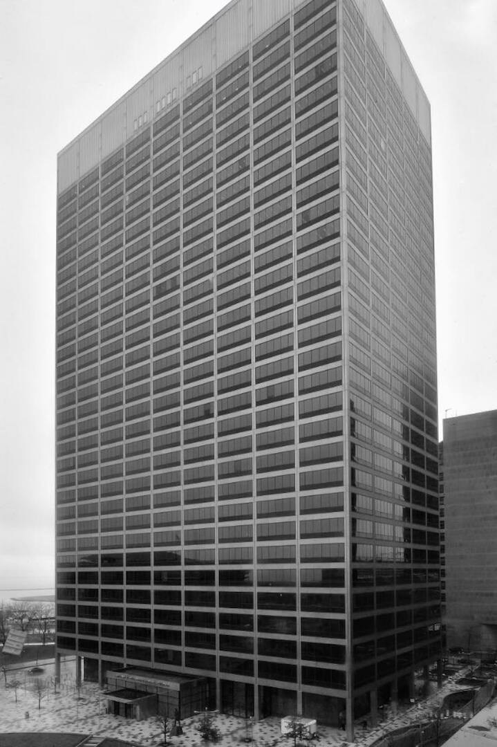 View of the west elevation of the Anthony J. Celebrezze Federal Building
