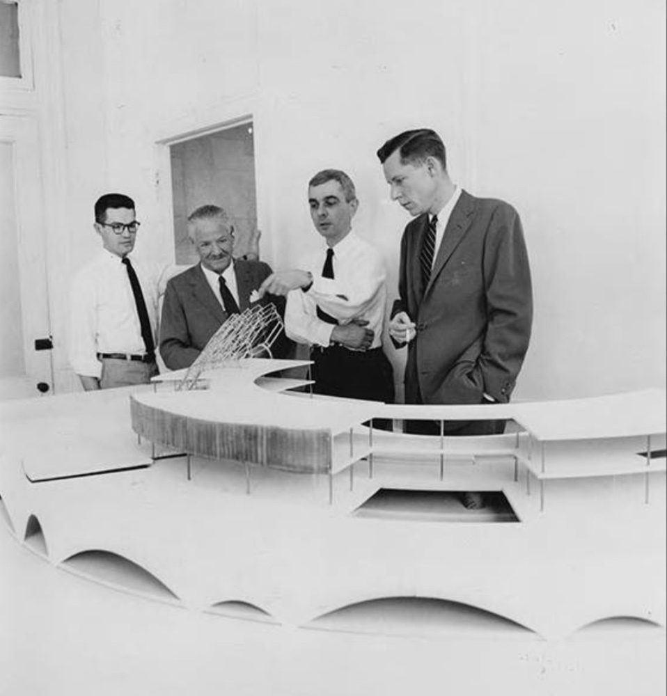 Eisenman & Kelly Look at Headquarters Model