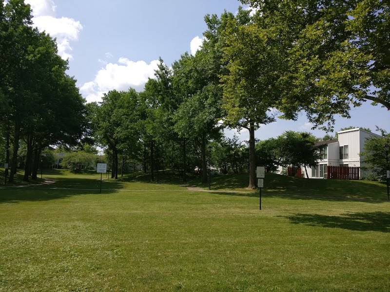 Sutton Place, Looking South From the Park
