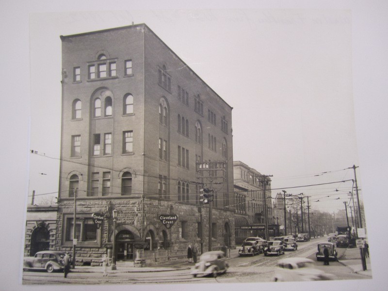 Peoples Savings and Loan Building