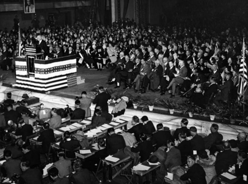 Alfred Landon Speaking at Public Hall, 1936