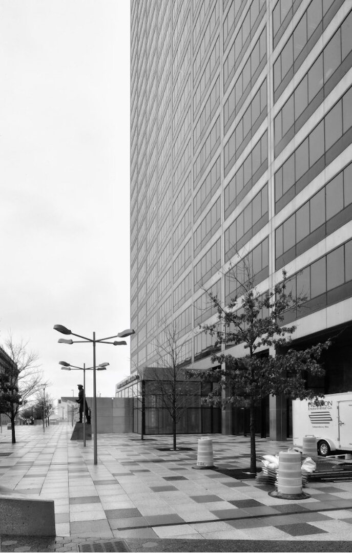 View of the main entry to the Anthony J. Celebrezze Federal Building