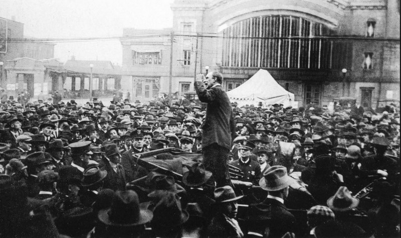 Ruthenberg at Market Square