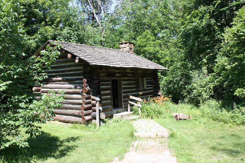 Cahoon Replica Cabin