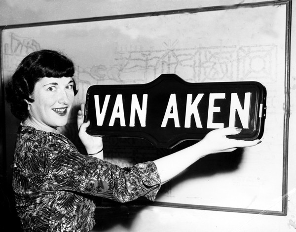 Van Aken Boulevard
