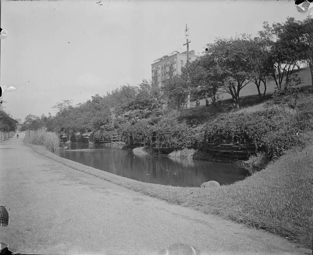 Lake View Park in the Industrial Age
