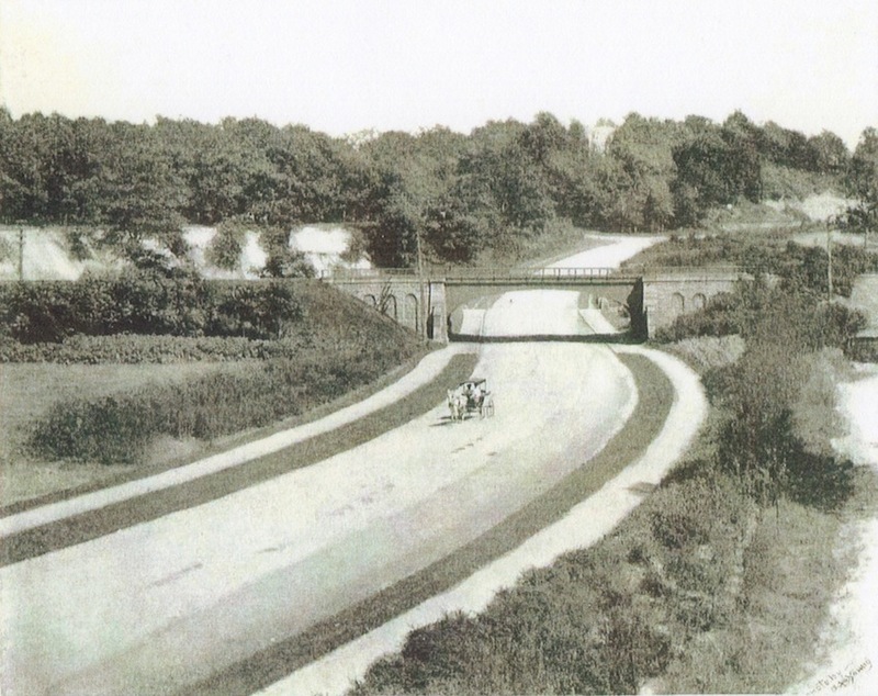 Boulevard to Shaker