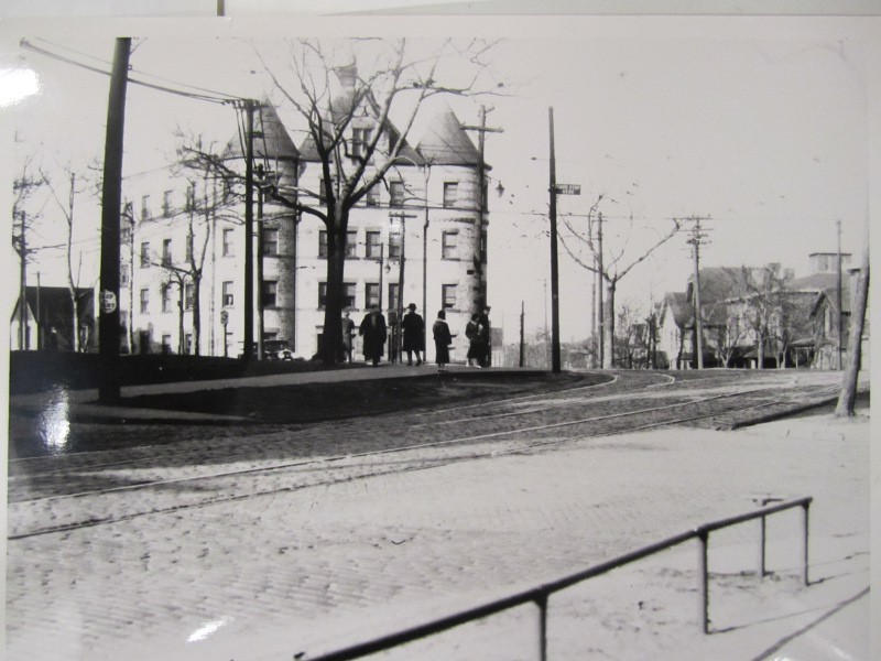 Street car tracks through the Circle