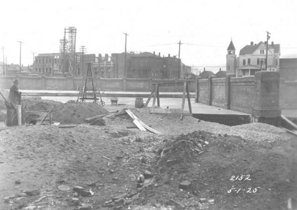 Monroe Avenue and West 25th Street, May 1, 1925